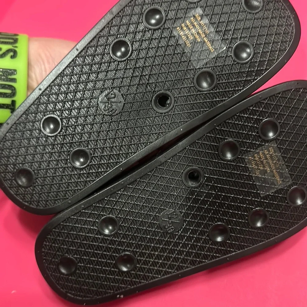 RAMPAGE GIRLS BUCKLE SANDAL: BLACK: NWT: SZ 11/12
